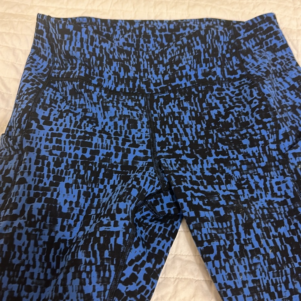 Lululemon speed up size 8. Like new